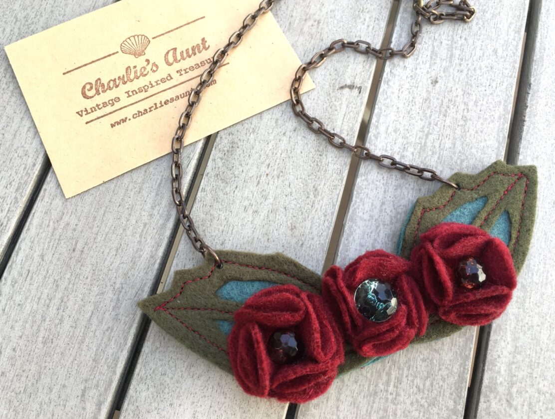 Art deco inspired felt necklace with flowers and leaves